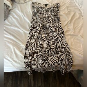Ann Taylor Black and White Patterned Midi Dress